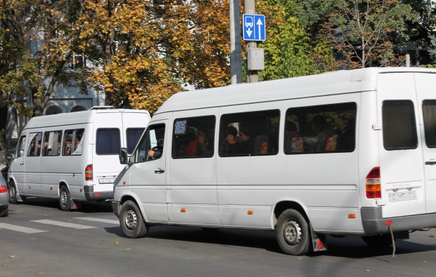 Inspectoratul Național de Patrulare a efectuat un control inopinat al transportului public cu regim maxi-taxi din Capitală.