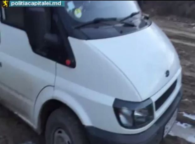Şoferi de autobuze de pe rute interurbane, implicaţi în afaceri ilegale. Foto: politiacapitalei.md