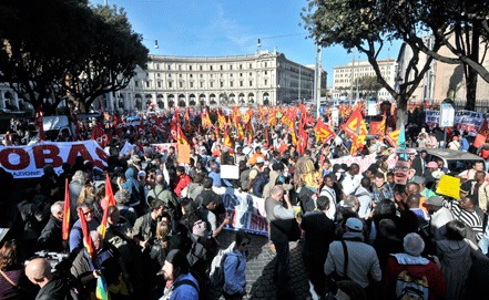 По заявлениям организаторов, на митинг собрались до 70 тыс. человек. Фото: AP Photo/Lapresse