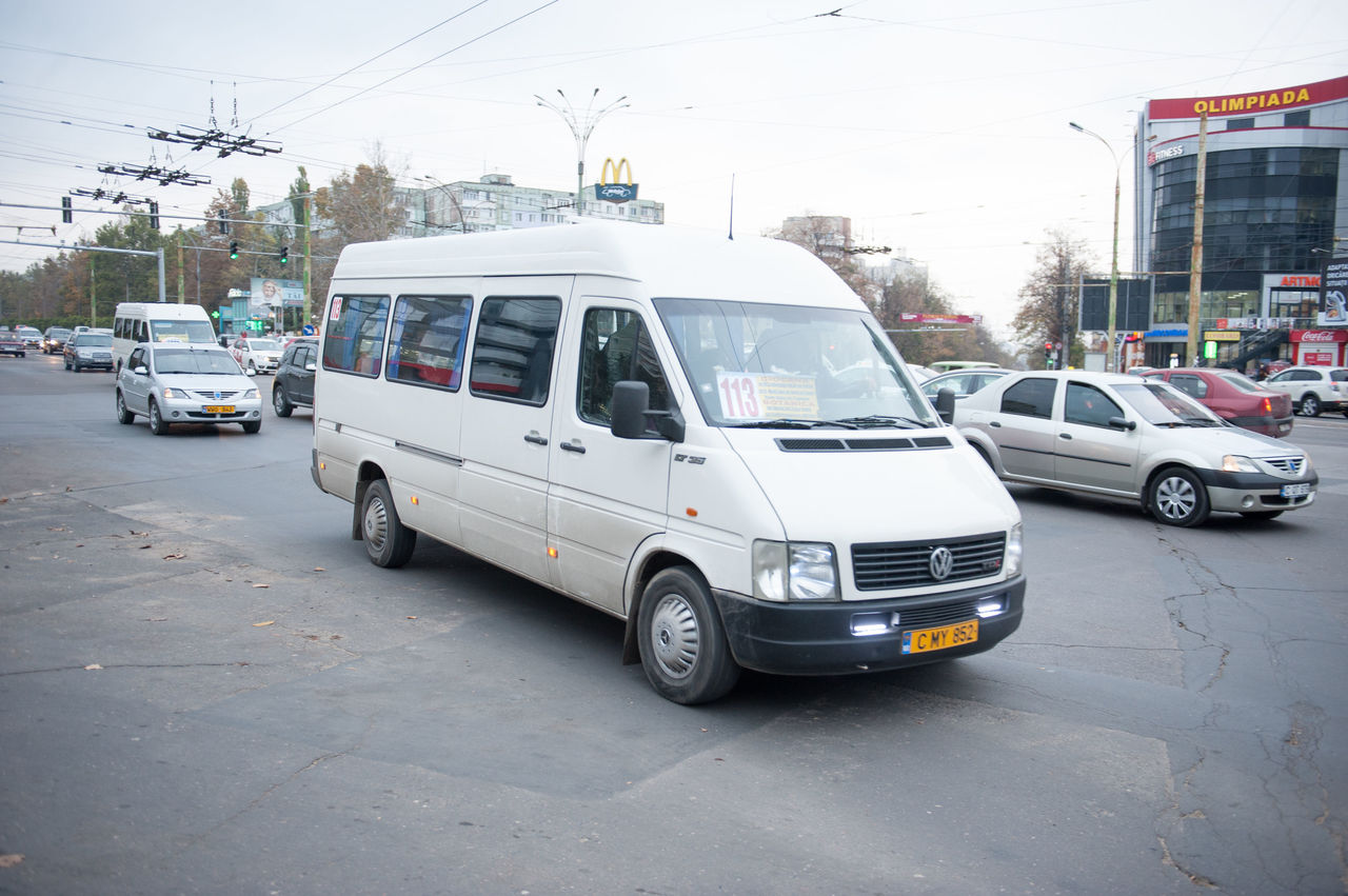 В Кишиневе маршрутчик пригрозил пассажирам аварией: Сейчас я въеду в столб