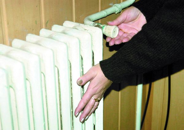 Cand media de temperatura pentru trei zile consecutive va fi de opt grade Celsius, blocurile vor fi deconectate de la agent termic. Foto: ProTV.md