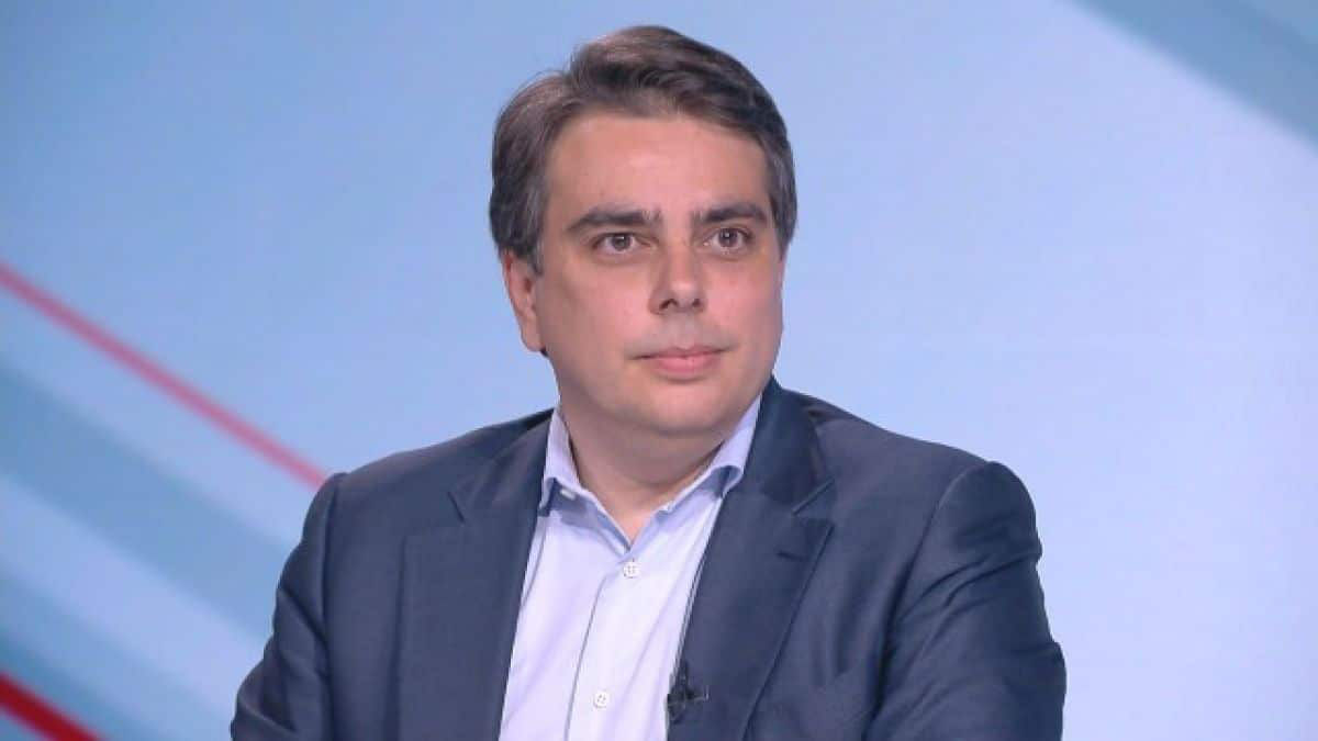 Министр финансов Болгарии Асен Василев.