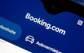 Booking на Закарпатье завышает цены, власти просят ограничить его работу.