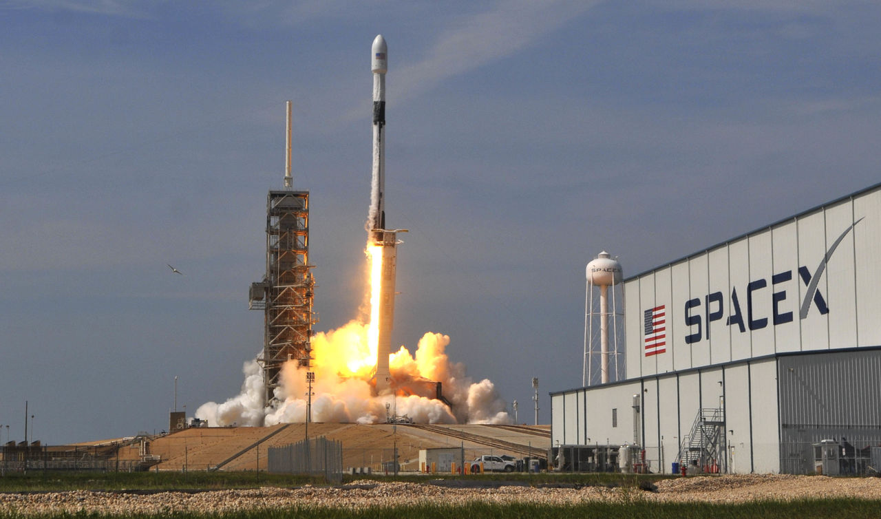 SpaceX сообщила, что в 2019 году привлекла более $1 миллиарда финансирования.