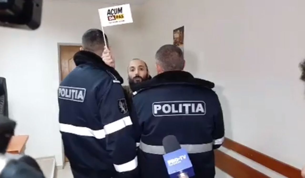 Судьи отклонили просьбу адвоката Георге Петика ускорить процесс.