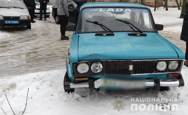 Молдаванин угнал старые "Жигули" в Харькове.