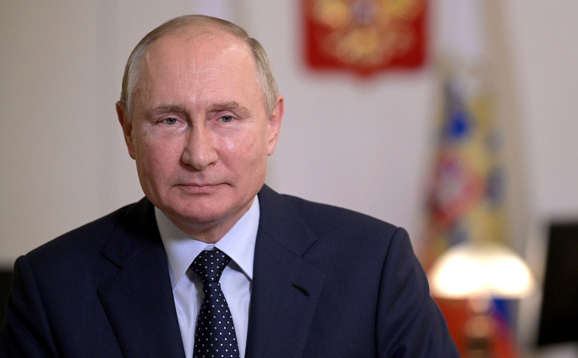 Путин не поздравил Байдена и Макрона, но написал Берлускони и Шрёдеру.
