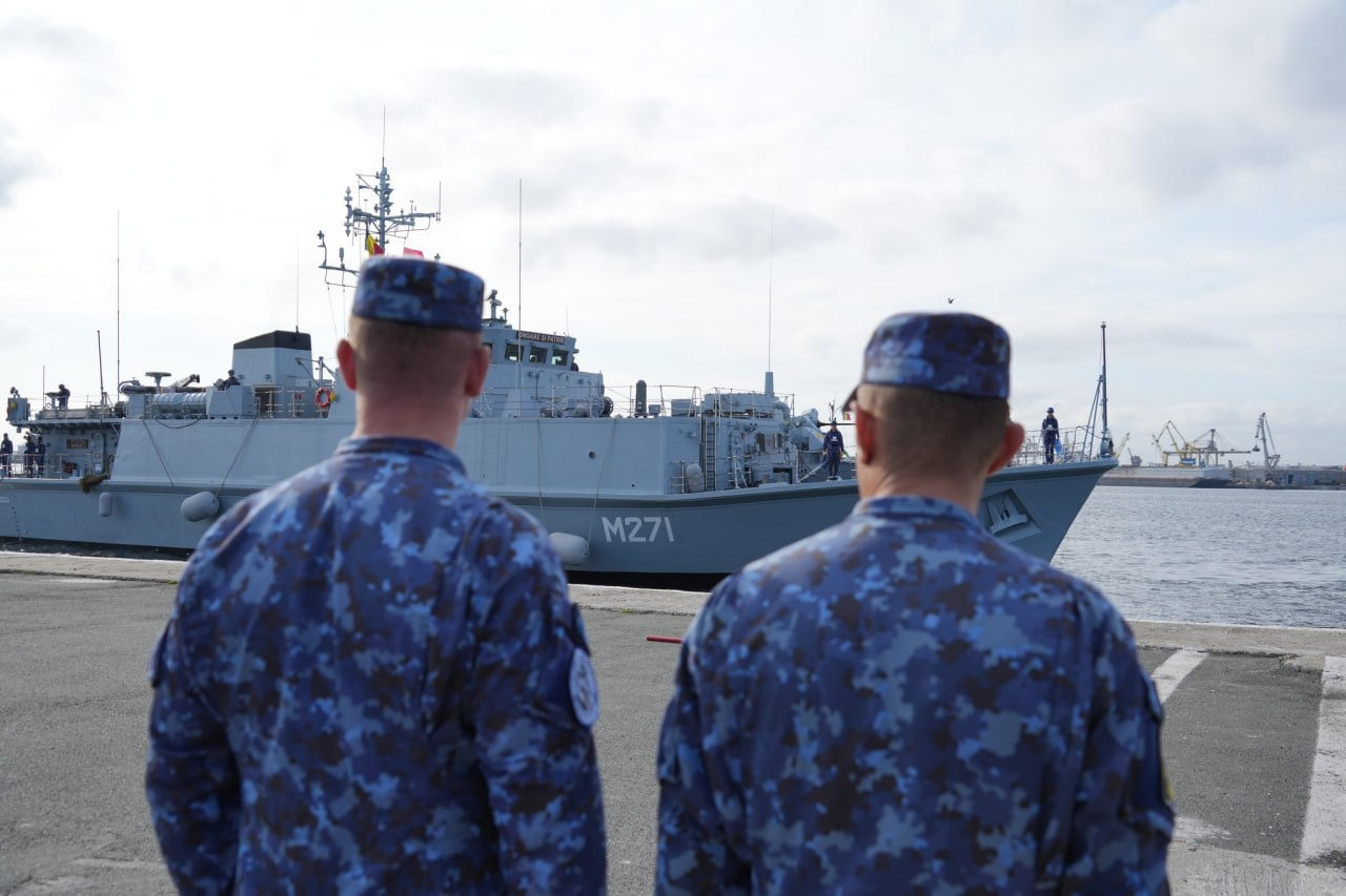 Forțele Navale Române au primit încă un vânător de mine din Marea Britanie: Comandantul echipajului va fi o femeie.