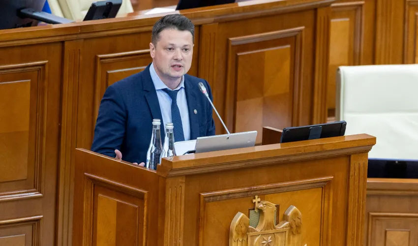 Минздрав объявил конкурсы на руководящие должности в шести медицинских учреждениях.