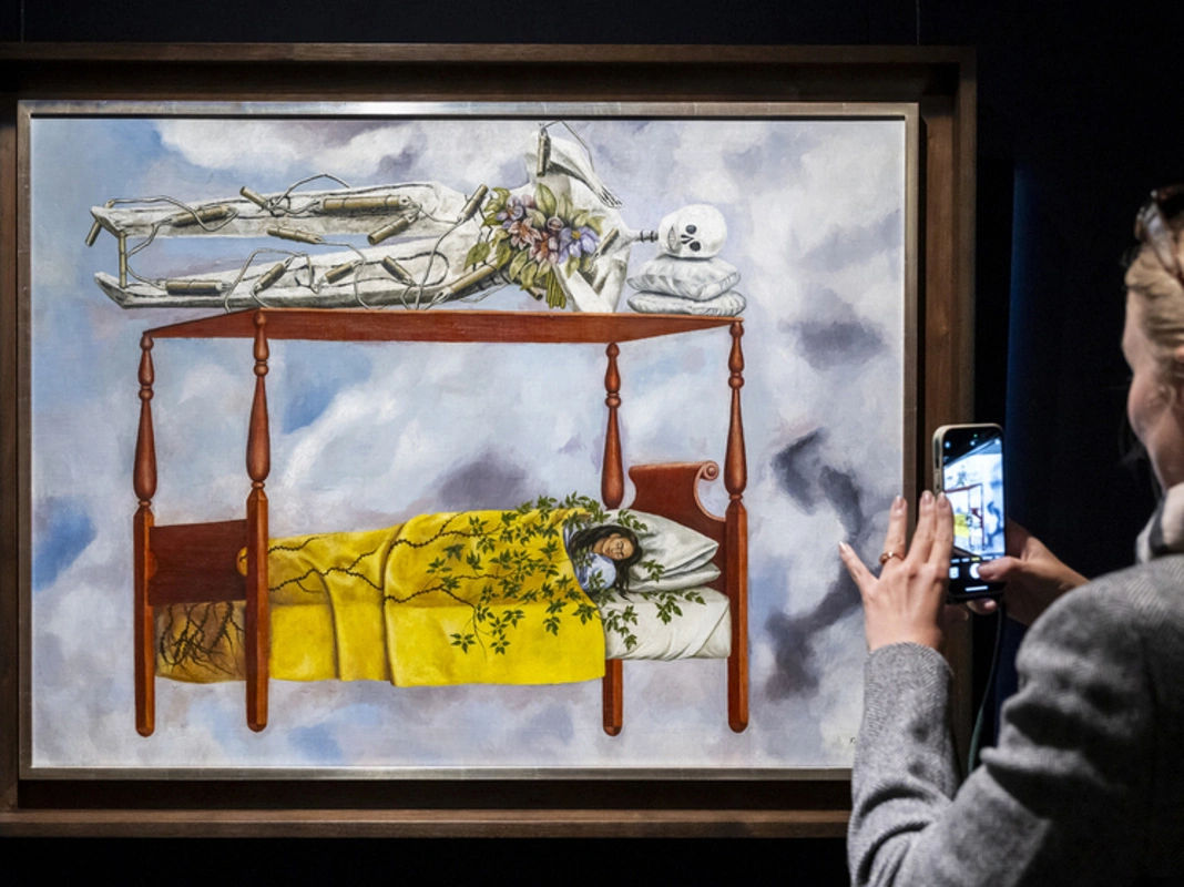Un tablou de Frida Kahlo, vândut la un preț record pentru o artistă.