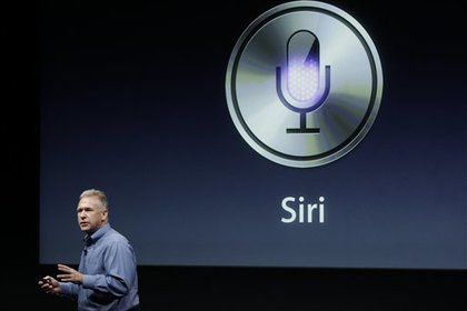 Поддержка русского языка появилась в Siri в начале апреля, после того как вышло обновление операционной системы iOS для смартфонов и планшетов.