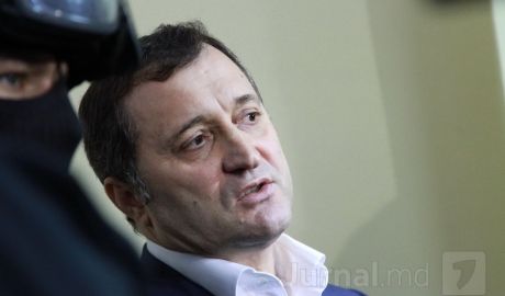 Şedinţa de judecată în dosarul lui Vlad Filat a fost amânată pentru 24 martie, pentru ca fostul premier să-şi poată continua tratamentul.