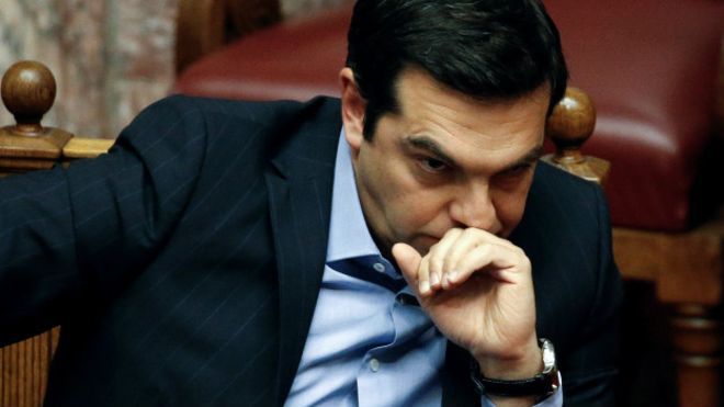 Премьер-министру Алексису Ципрасу из левой партии "Сириза" удалось убедить парламентариев в необходимости одобрить законопроект.