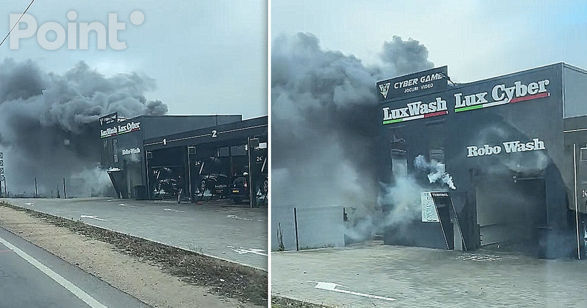 Un incendiu puternic a izbucnit la o spălătorie auto din Strășeni.