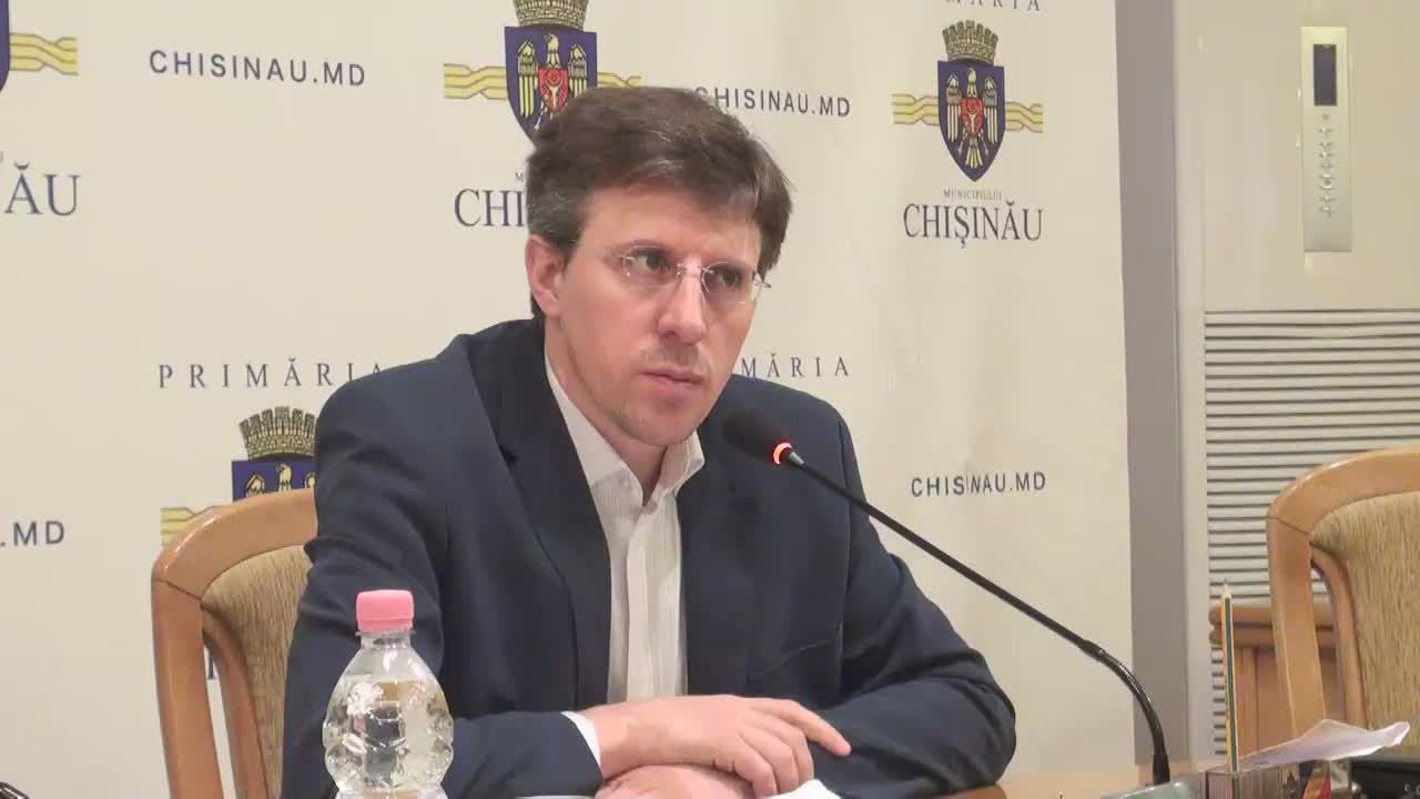 Dorin Chirtoacă se apucă de eradicarea corupției din Primăria Chişinău. Foto: privesc.eu