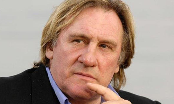 Французский актер Жерар Депардье изъявил желание перебраться жить в Алжир. 