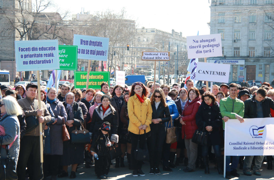 Profesorii vor ieși la proteste: Sindicatele sunt nemulțumite de bugetul pentru 2025.