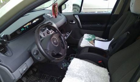 Patru automobile din capitală au fost vandalizate în această noapte.  