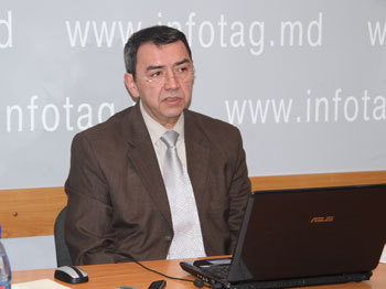 Владимир Головатюк: "Требования граждан для нормальной жизни намного выше, следовательно, выше и расходы".