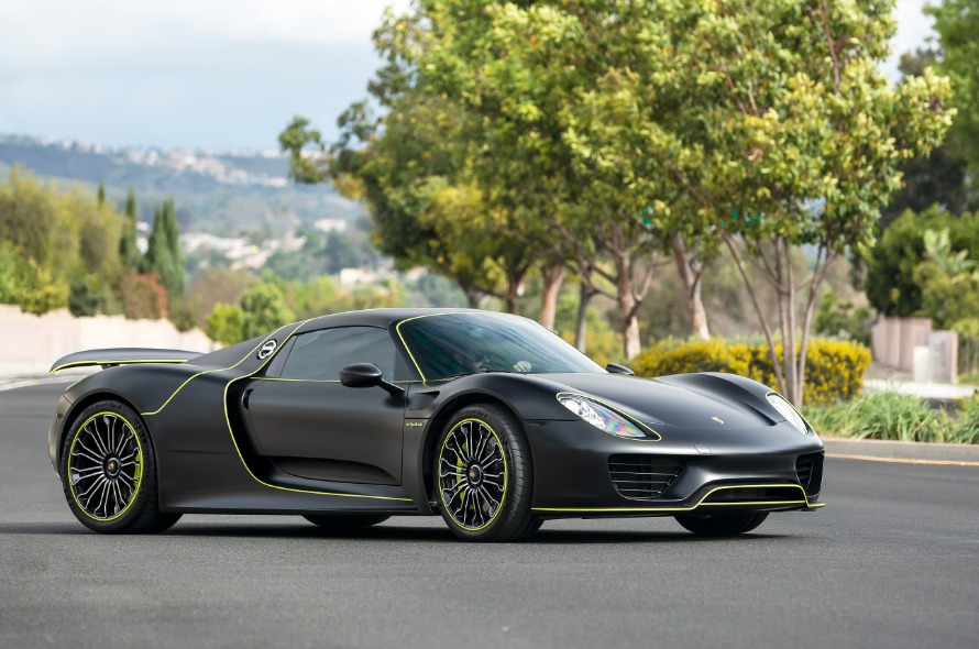 Porsche 918 Spyder — один из самых быстрых автомобилей современности.