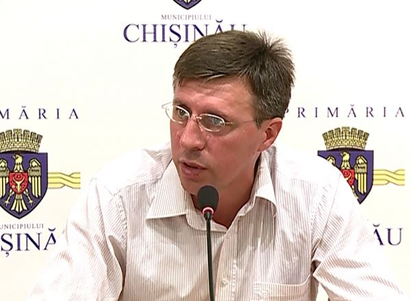 Daca protestarii vor ramane in Piata Marii Adunari Nationale pana duminica viitoare s-ar putea ajunge la conflict. Foto: protv.md
