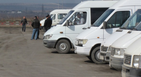 Mai mult, șoferii au fost verificați dacă dețin și toate actele necesare pentru efectuarea curselor regulate.