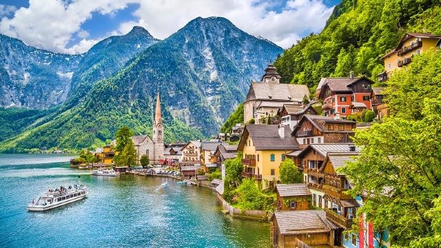 După Marea Britanie, Austria ar putea vota pentru părăsirea comunității Uniunii Europene. Foto: italiarail.com