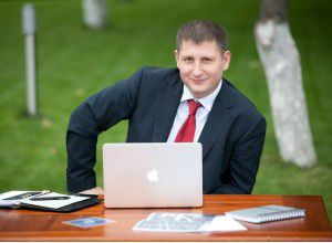 Основатель компании StarNet Александр Македон.