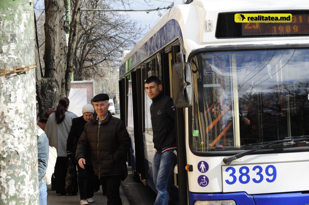 În Republica Moldova s-au scumpit, pe fondul deprecierii valutei naționale, produsele de primă necesitate, inclusiv la hrișcă, pâine și brânzeturi.