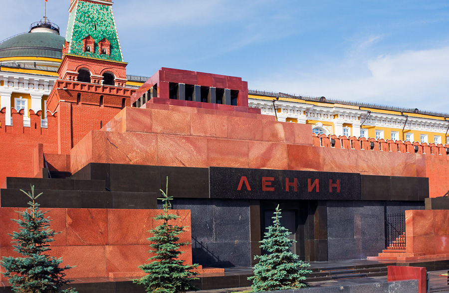 В Госдуме все еще нет единодушия по вопросу захоронения Ленина.