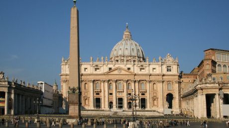 Vaticanul este afectat de două scandaluri. Foto: hngn.com