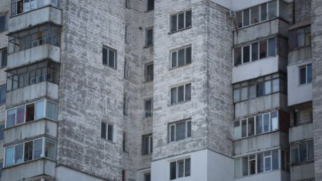 В течение нескольких часов женщину просили отказаться от задуманной идеи.
