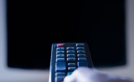 Совет считает, что в передачах телеканала содержится информация, которая нарушает ряд статей закона об электронных СМИ.  Фото:vg-news.ru