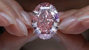 Cu câte milioane de dolari a fost vândut diamantul Pink Promise