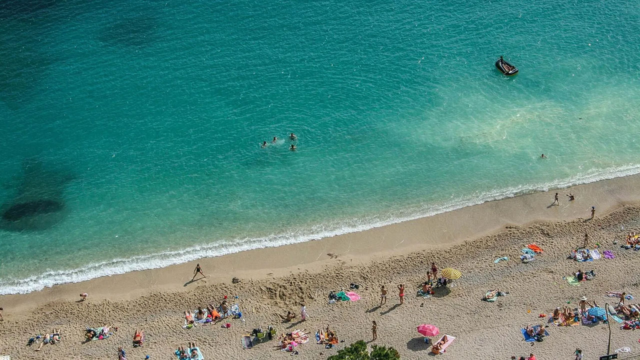 Marea cu temperaturi record de ridicate în aprilie amplifică temerile privind încălzirea globală.