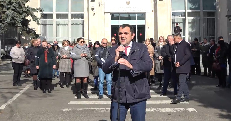 Школы и власти Оргеевского района объявили японскую забастовку.