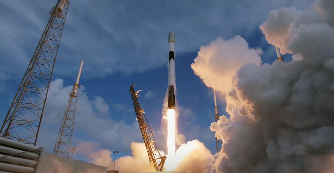 SpaceX вывела на орбиту новую партию спутников Starlink.