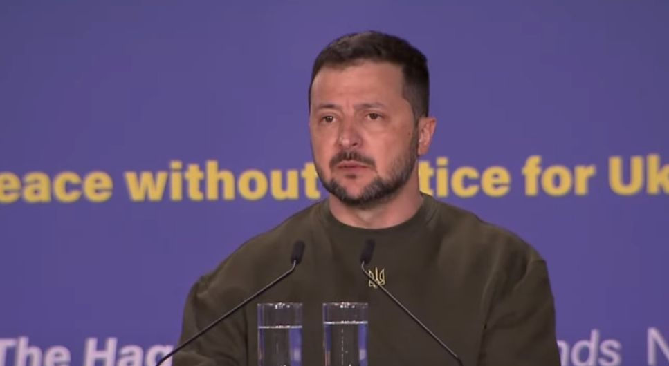 Зеленский: Ущерб Украины от войны составляет 400 млрд долларов.