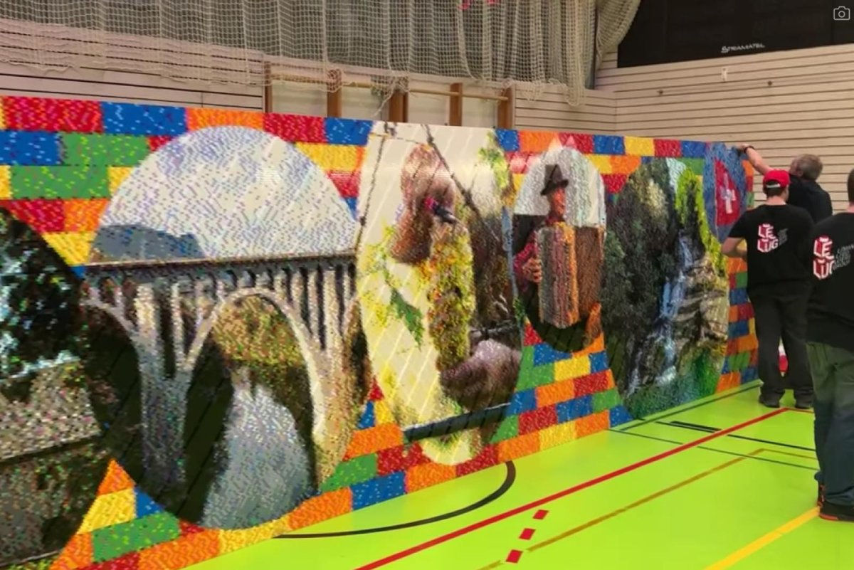 Cea mai mare frescă murală Lego din lume, construită în Elveția.