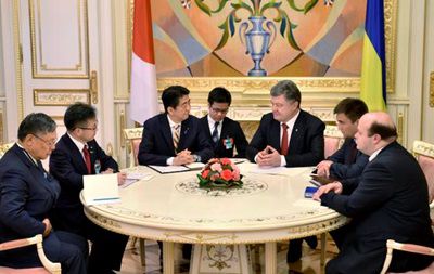 Порошенко уверен, что кредитные гарантии помогут стабилизировать экономику.