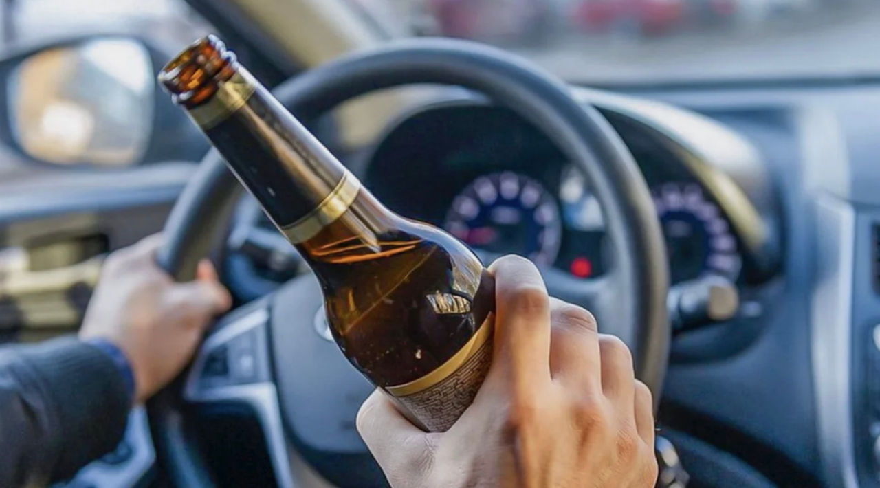 Șoferul care a încercat să dea mită Poliției, pedepsit cu un an de închisoare și o amendă.