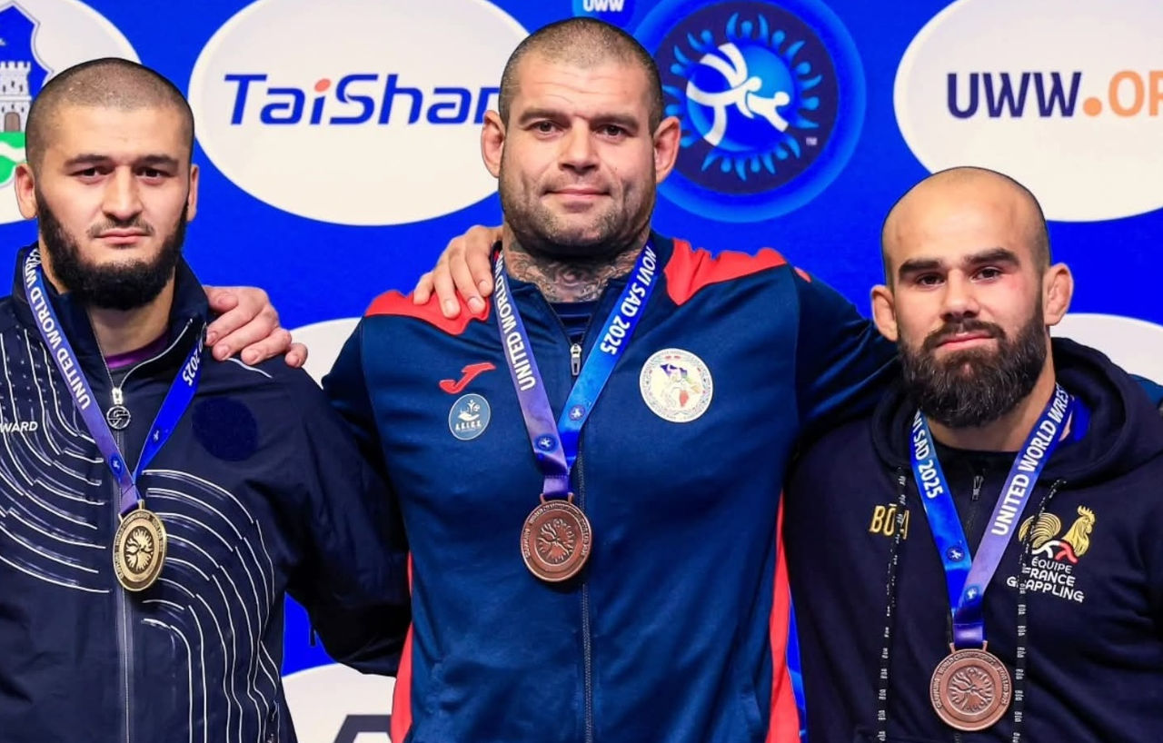 Sportivii moldoveni au câștigat aurul și bronzul la Campionatul Mondial de grappling din Serbia.