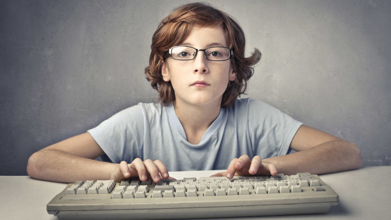 Copilul de 14 ani a fost arestat după ce a creat un software de acest gen și l-a uploadat pe un site străin. 