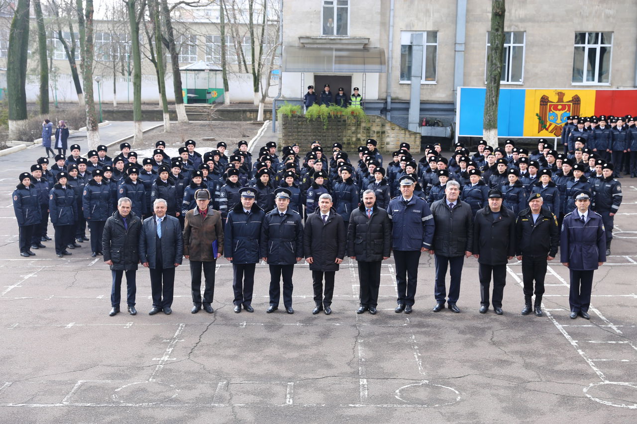 121 de angajați ai Ministerului Afacerilor Interne au depus astăzi jurământul polițistului.