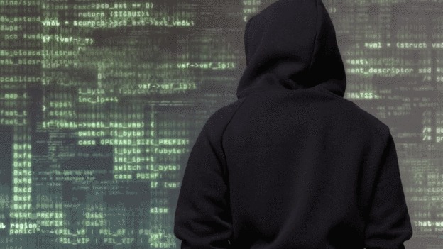 Хакер под ником Guccifer 2.0 заявил в своем блоге, что у него нет никаких связей с Москвой. 