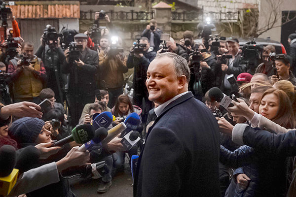 Igor Dodon a învins la alegerile prezidențiale cu 52,11 % din voturi.