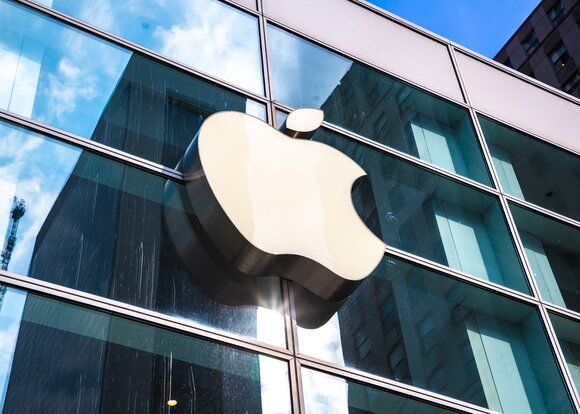 Apple сняла с продажи три модели iPhone.