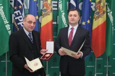 Decretul a fost semnat de Mihail Saakaşvili la 1 noiembrie curent, la finele mandatului său de preşedinte.