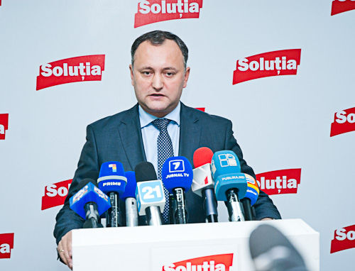 După ce a publicat săptămîna trecută un set de documente care ar proba furtul a patru miliarde de lei de la Banca Socială pe parcursul anilor 2010-2014, Igor Dodon a cerut organelor abilitate să verifice informația.