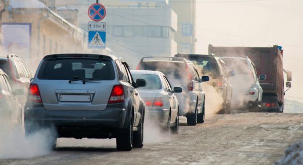 Autorităţile intenţionează să reducă cu 30% poluarea aerului